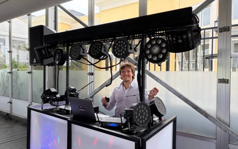 Dreamweavers DJ Savannah